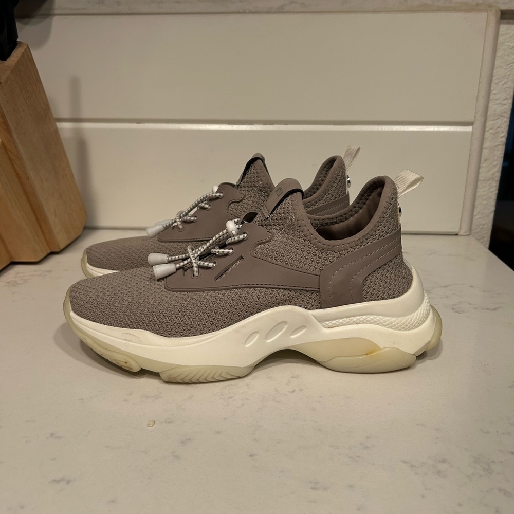 Steve Madden light purple sneakers